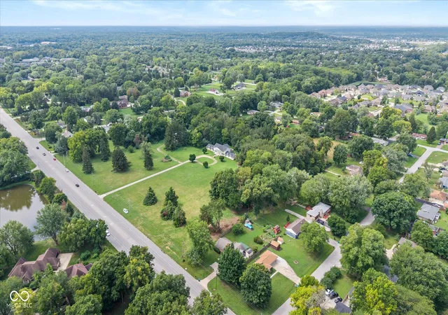3rd image of 6630 S Meridian St, Indianapolis, IN 46217 | MLS# 22059238