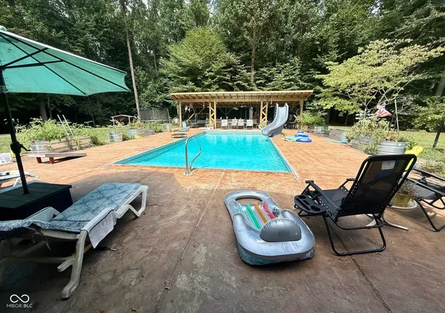 2nd image of 2500 S Edgewood Cvs, Martinsville, IN 46151 | MLS# 22059970