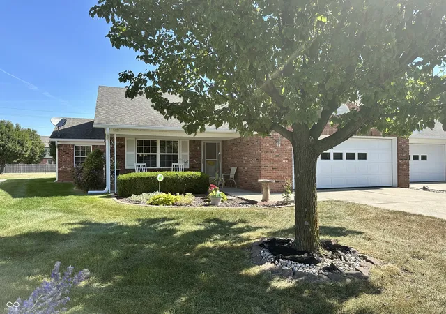 Photo 3 of Single family home for sale at 8131 Bentley Farms Pl, Indianapolis, IN 46259 | MLS# 22061081 | Listing updated on 2026-09-23