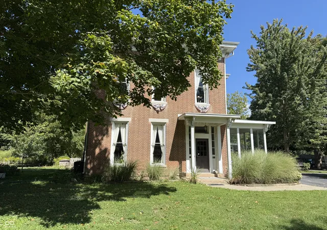 Homes for sale in Crawfordsville, IN | 2710 E State Road 32, Crawfordsville, IN 47933 | MLS# 22061306
