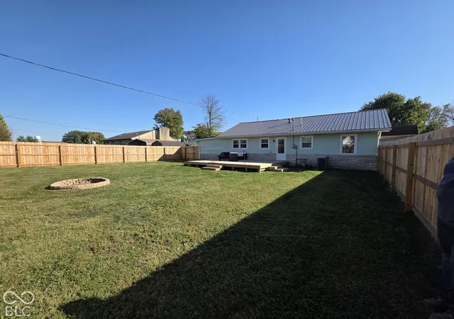 Photo 3 of Single family home for sale at 404 W Mulberry St, Westport, IN 47283 | MLS# 22061508 | Listing updated on 2026-10-14