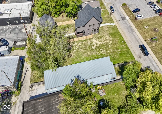 5th image of 1033 Hosbrook St, Indianapolis, IN 46203 | MLS# 22061516