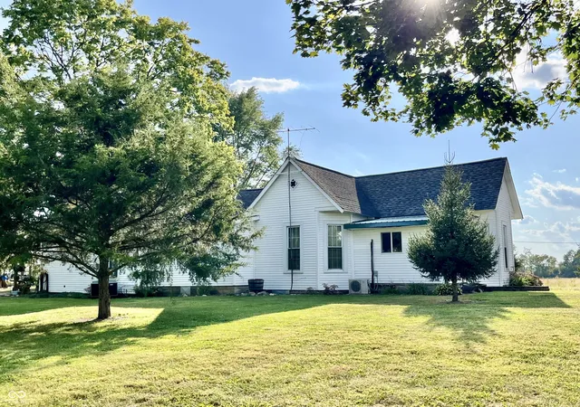 Homes for sale in Flat Rock, IN | 15011 E 1000 N, Flat Rock, IN 47234 | MLS# 22061995