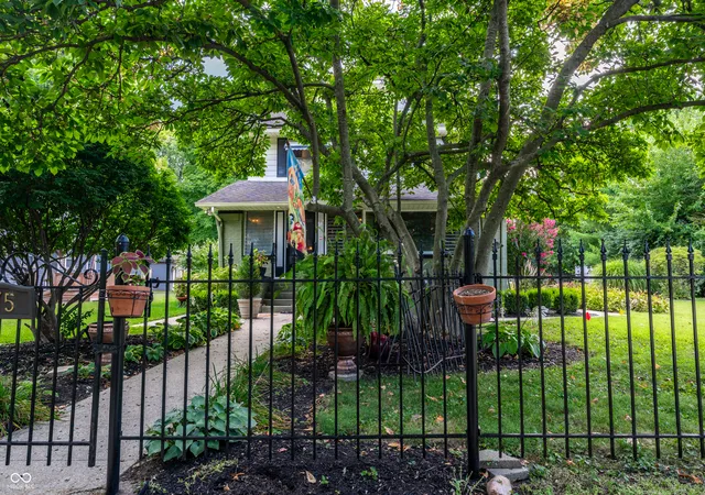 1st image of 675 Woodruff Pl West Dr, Indianapolis, IN 46201 | MLS# 22062049