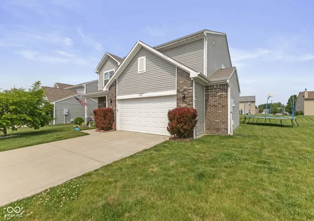 Homes for sale in Greenwood, IN | 3372 Clary Blvd S Dr, Greenwood, IN 46143 | MLS# 22062198