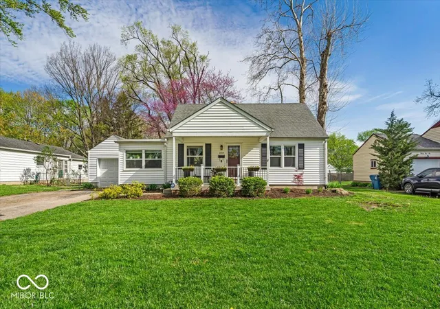 2nd image of 2204 Pamela Dr, Indianapolis, IN 46220 | MLS# 22062696