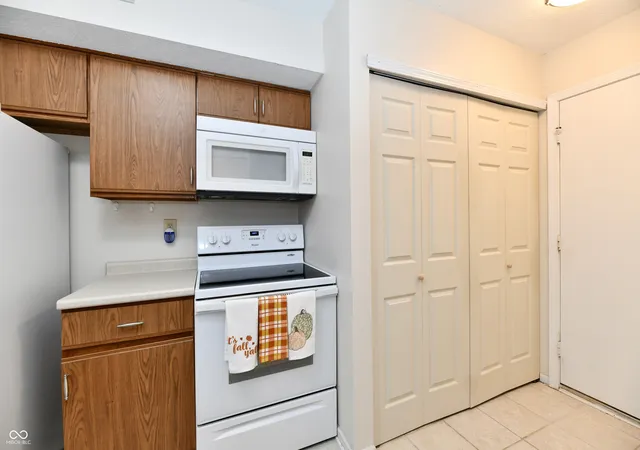 3rd image of 9411 Wimbledon Ct N, Indianapolis, IN 46250 | MLS# 22062757