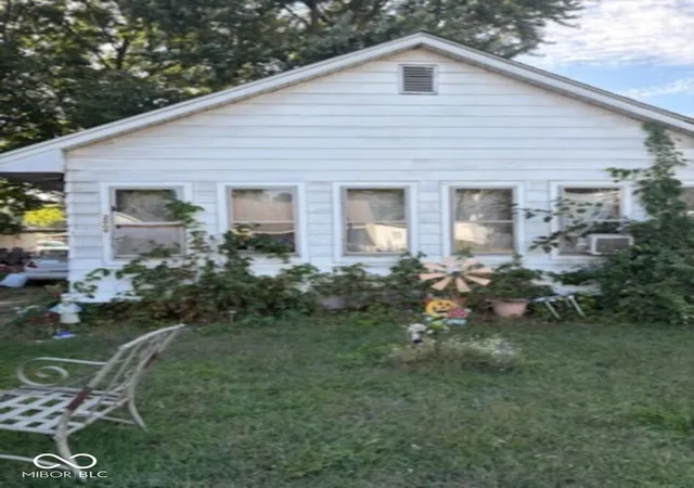 12th image of 2809 S 11th 1/2 St, Terre Haute, IN 47802 | MLS# 22063177