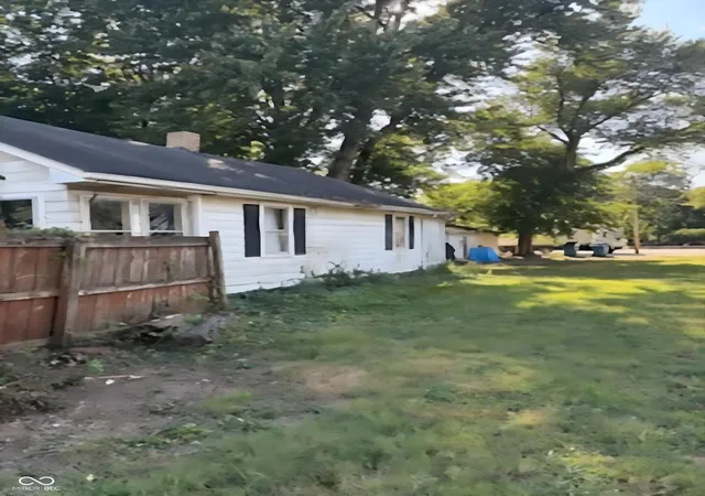 2nd image of 2809 S 11th 1/2 St, Terre Haute, IN 47802 | MLS# 22063177