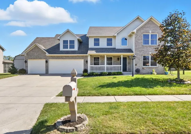 Homes for sale in Indianapolis, IN | 7975 Meadow Bend Cir, Indianapolis, IN 46259 | MLS# 22063394