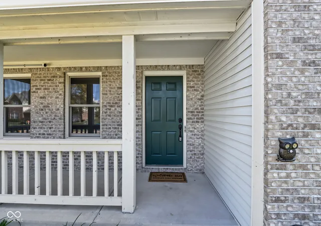 Homes for sale in Indianapolis, IN | 7975 Meadow Bend Cir, Indianapolis, IN 46259 | MLS# 22063394