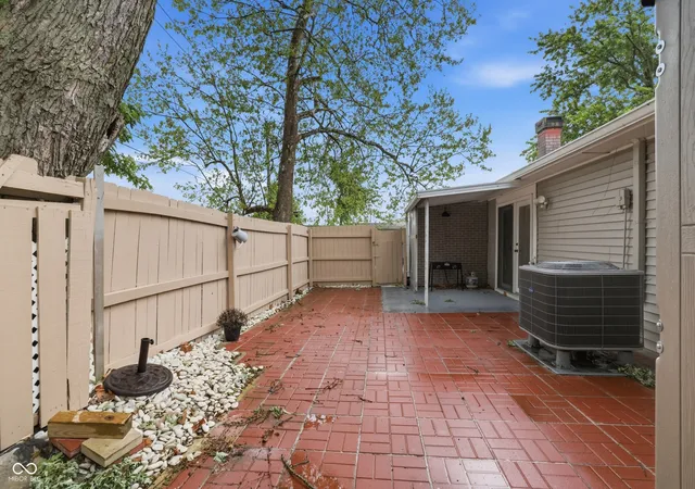2nd image of 2623 Country Estates Dr #13, Indianapolis, IN 46227 | MLS# 22063485