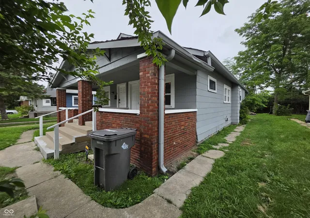 2nd image of 833 N Gladstone Ave, Indianapolis, IN 46201 | MLS# 22063916