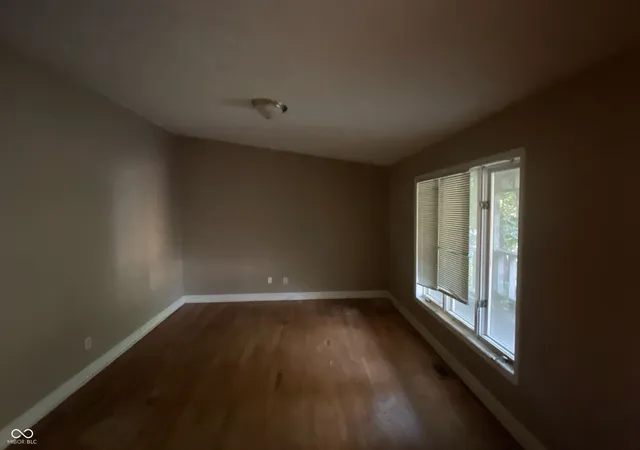 3rd image of 1669 Purcell Cir, Indianapolis, IN 46231 | MLS# 22064223