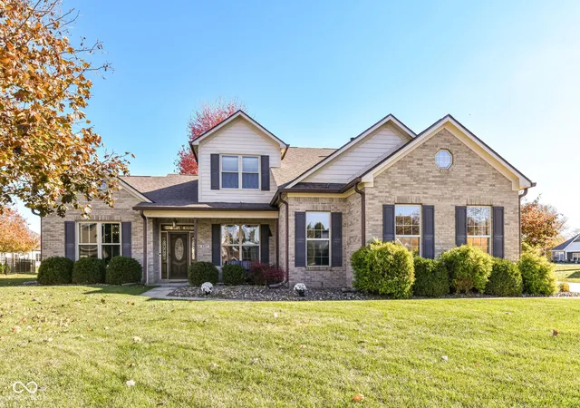 Homes for sale in Fortville, IN | 527 Peach Blossom Dr, Fortville, IN 46040 | MLS# 22064670