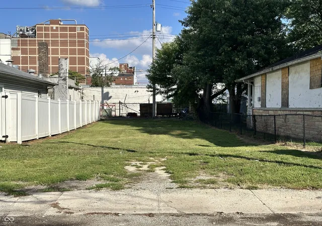 1st image of 557 Lynn St, Indianapolis, IN 46222 | MLS# 22064873