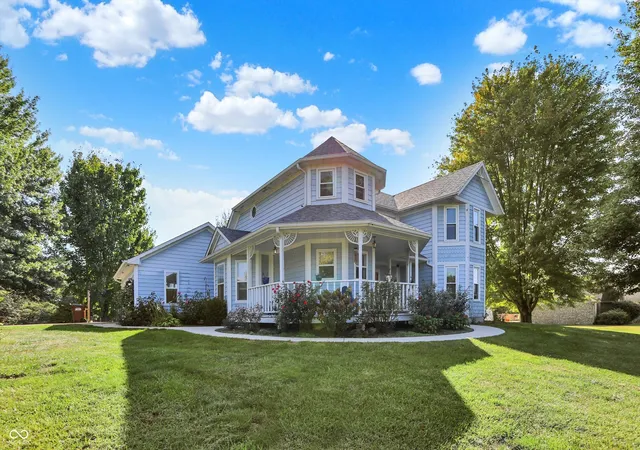 2nd image of 2025 Deer Lake Dr, Martinsville, IN 46151 | MLS# 22065817