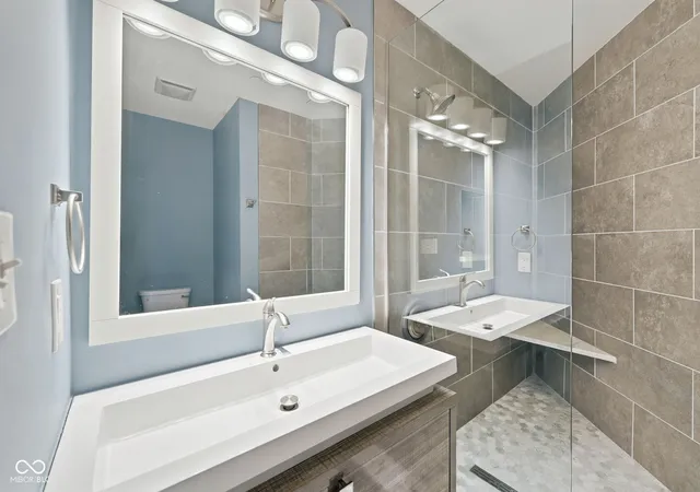 Photo 4 of Condo for sale at 333 Massachusetts Ave #405, Indianapolis, IN 46204 | MLS# 22066179 | Listing updated on 2026-09-07
