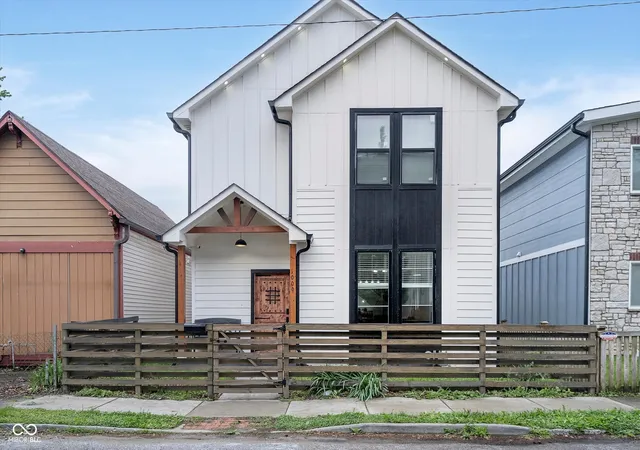 Homes for sale in Indianapolis, IN | 1009 Harrison St, Indianapolis, IN 46202 | MLS# 22066308