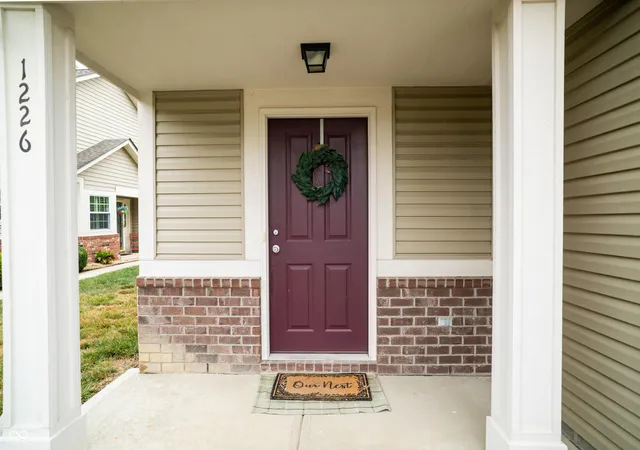 Photo 3 of Single family home for sale at 1226 Arlington Dr, Greenfield, IN 46140 | MLS# 22066557 | Listing updated on 2026-10-28
