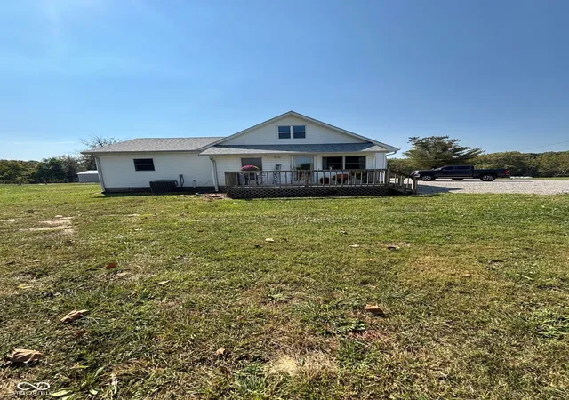 2nd image of 6951 W 450 S, Columbus, IN 47201 | MLS# 22066672