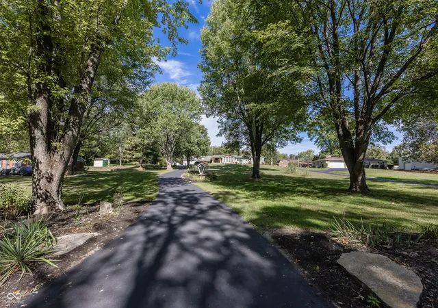Photo 4 of Single family home for sale at 4650 E Shady Ln, Mooresville, IN 46158 | MLS# 22066752 | Listing updated on 2026-03-30