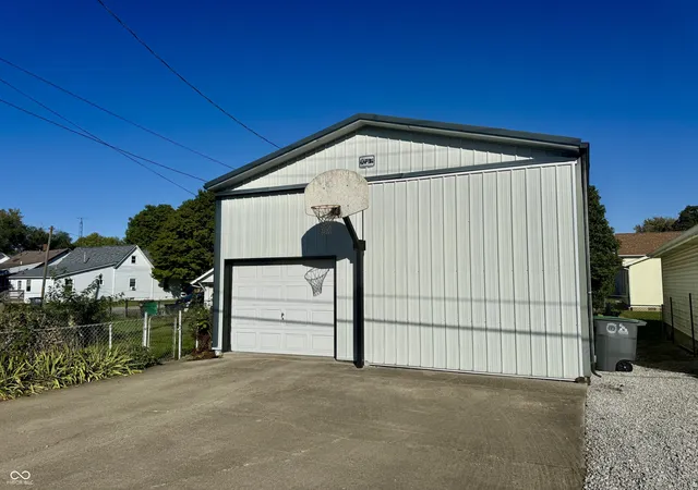 Homes for sale in Rushville, IN | 527 N Arthur St, Rushville, IN 46173 | MLS# 22067459