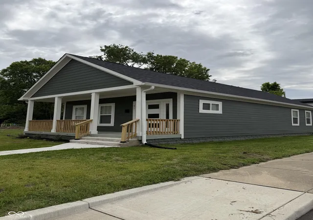 2nd image of 977 W 26th St, Indianapolis, IN 46208 | MLS# 22068020