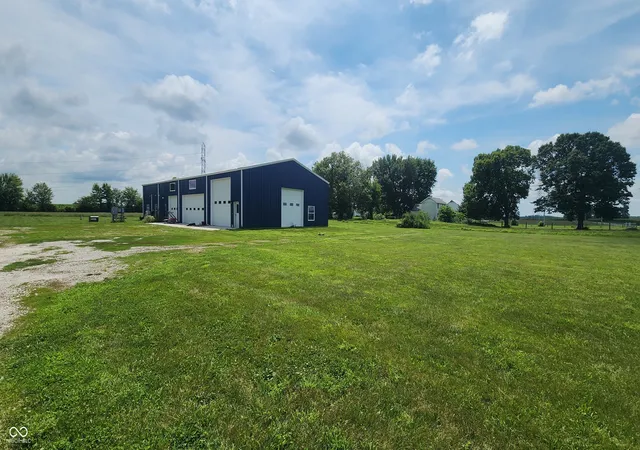 Photo 2 of Single family home for sale at 7796 N Meridian Rd, Perrysville, IN 47974 | MLS# 22068332 | Listing updated on 2026-07-16