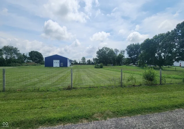 Photo 3 of Single family home for sale at 7796 N Meridian Rd, Perrysville, IN 47974 | MLS# 22068332 | Listing updated on 2026-07-16