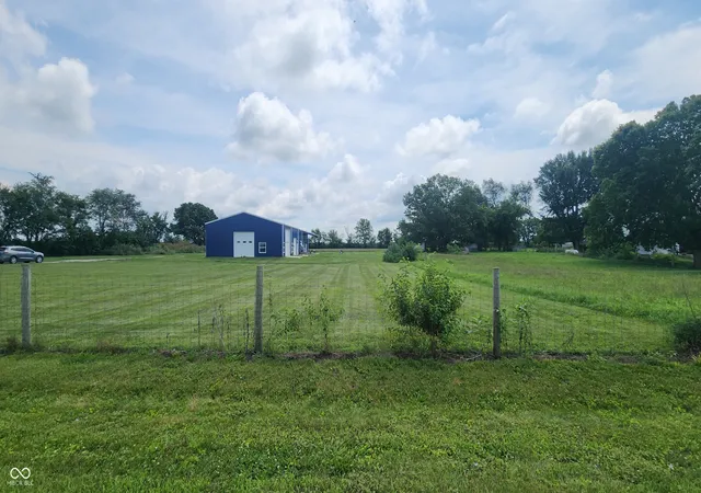 Photo 3 of Single family home for sale at 7796 N Meridian Rd, Perrysville, IN 47974 | MLS# 22068332 | Listing updated on 2026-07-16