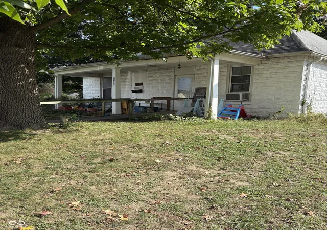 Homes for sale in Brownstown, IN | 209 S Block Clark St, Brownstown, IN 47220 | MLS# 22068366