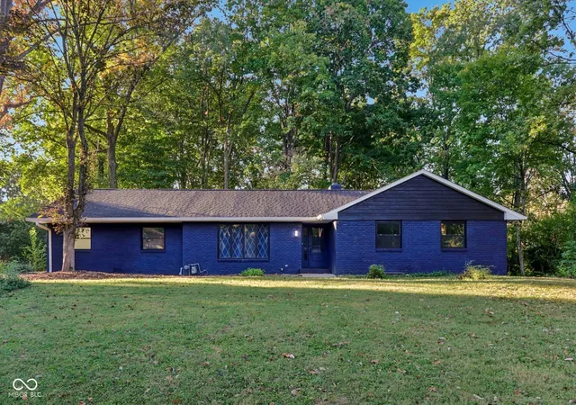 Photo 1 of Sale Pending at 3215 Kenilworth Dr, Indianapolis, IN 46228 | MLS# 22068372 | Listing updated on 2026-04-13
