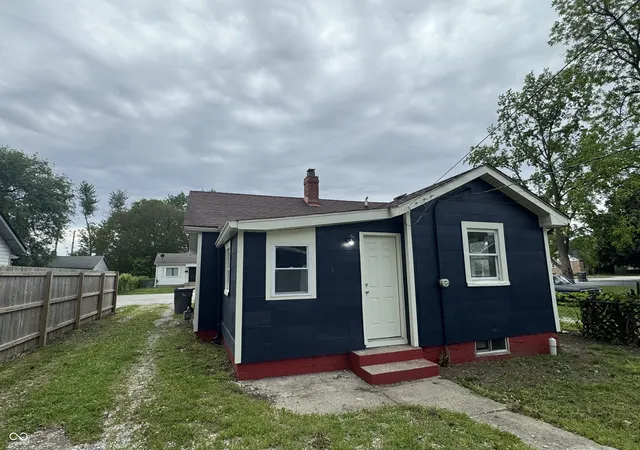 Photo 3 of Single family home for sale at 1627 N Berwick Ave, Indianapolis, IN 46222 | MLS# 22068427 | Listing updated on 2026-10-07