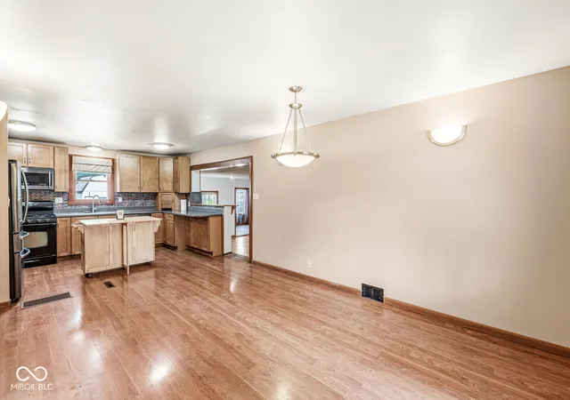 5th image of 3830 S Olney St, Indianapolis, IN 46237 | MLS# 22068749