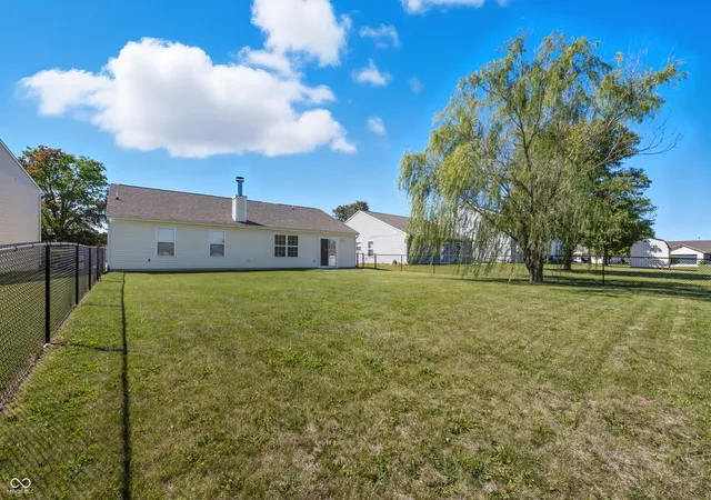 2nd image of 5759 Twin River Ln, Indianapolis, IN 46239 | MLS# 22068980