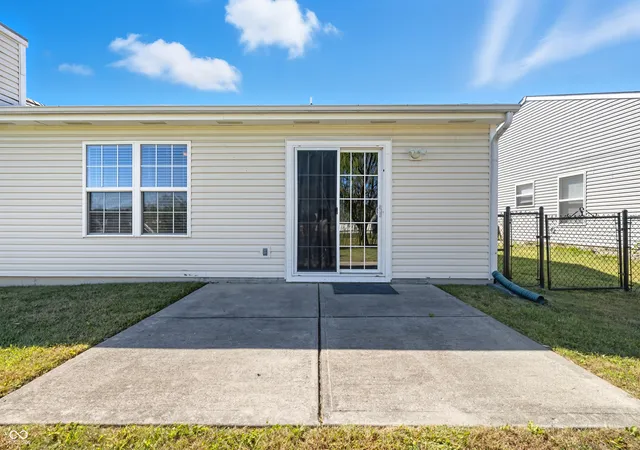 3rd image of 5759 Twin River Ln, Indianapolis, IN 46239 | MLS# 22068980