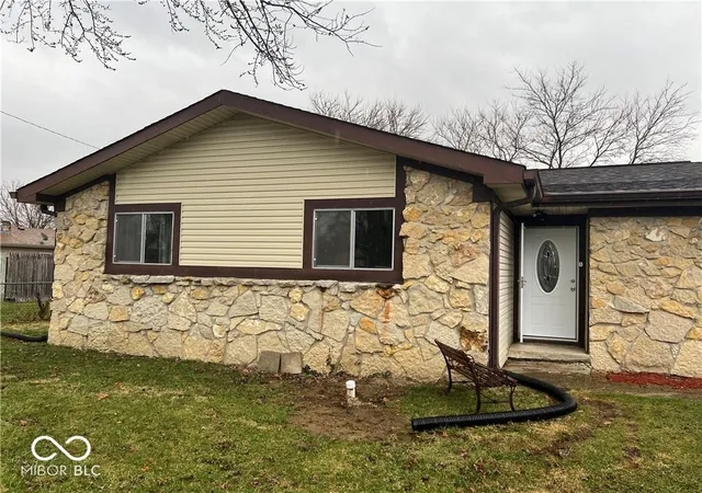 Photo 2 of Single family home for sale at 458 Sayre Dr, Greenwood, IN 46143 | MLS# 22069615 | Listing updated on 2026-07-01