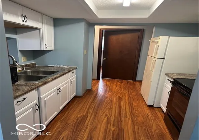 Photo 4 of Single family home for sale at 458 Sayre Dr, Greenwood, IN 46143 | MLS# 22069615 | Listing updated on 2026-07-01