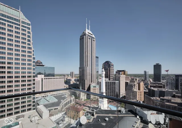 1st image of 1 N Illinois St #2101, Indianapolis, IN 46204 | MLS# 22069634