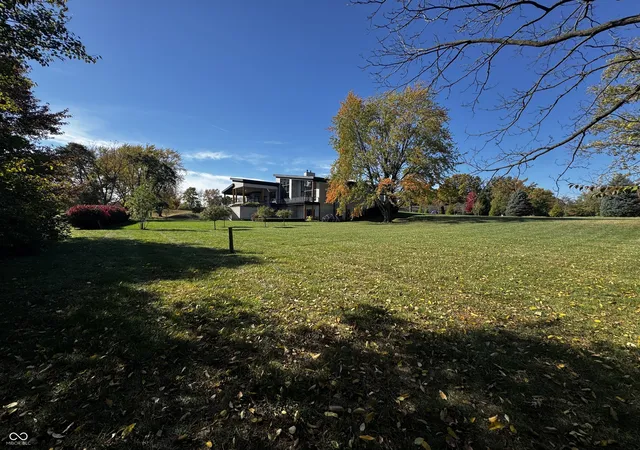 3rd image of 10837 Thunderbird Dr, Carmel, IN 46032 | MLS# 22070255