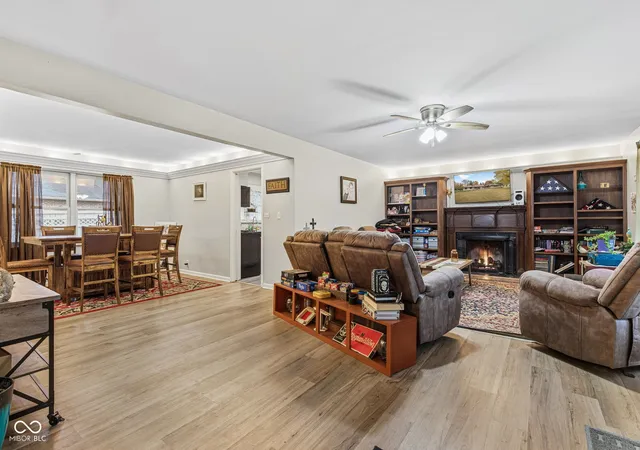 Photo 3 of Single family home for sale at 34 Colony Rd, Anderson, IN 46011 | MLS# 22070264 | Listing updated on 2026-08-26