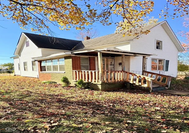 3rd image of 408 W Logan St, Brazil, IN 47834 | MLS# 22071293