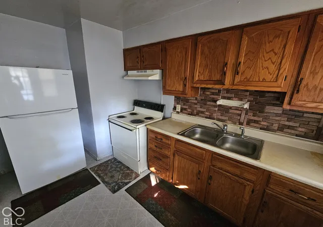 Photo 3 of Sale Pending at 3209 N Tacoma Ave, Indianapolis, IN 46218 | MLS# 22071522 | Listing updated on 2026-10-19