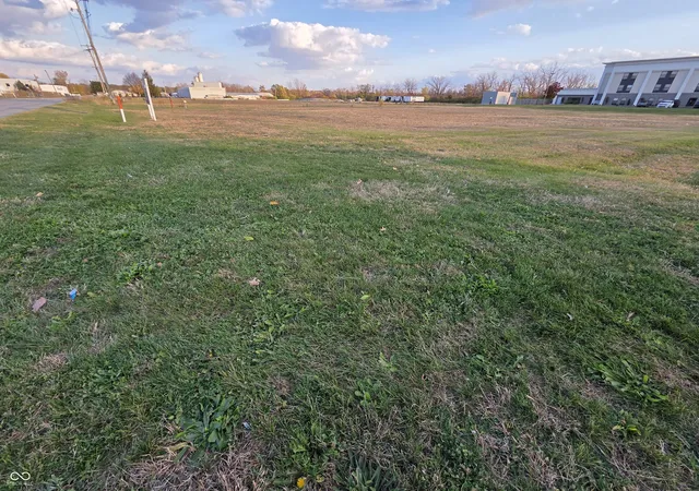 4th image of 65 E Rampart St, Shelbyville, IN 46176 | MLS# 22072203