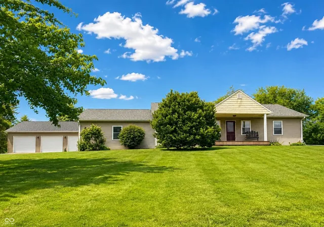 1st image of 201 Janeway Dr, Veedersburg, IN 47987 | MLS# 22072449