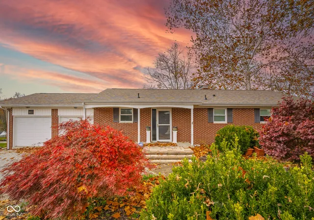 Homes for sale in Columbus, IN | 8421 W Old Nashville Rd, Columbus, IN 47201 | MLS# 22072658
