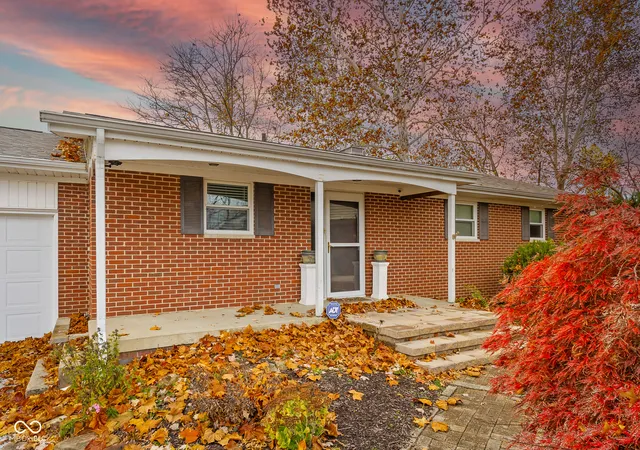 Homes for sale in Columbus, IN | 8421 W Old Nashville Rd, Columbus, IN 47201 | MLS# 22072658