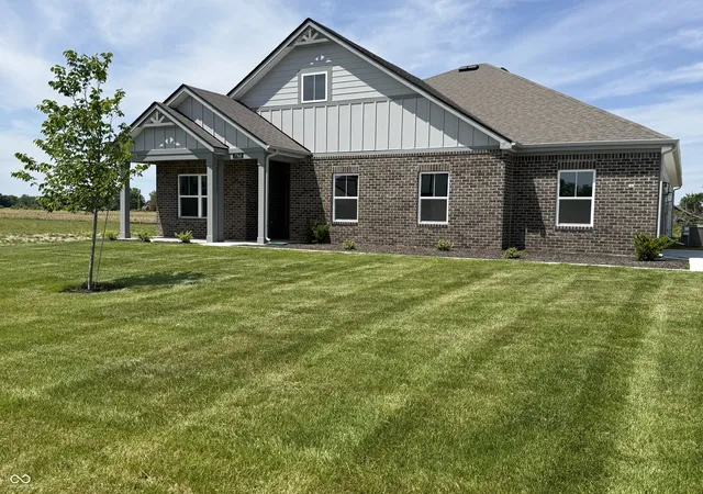 Homes for sale in New Palestine, IN | 7760 Magnolia St, New Palestine, IN 46163 | MLS# 22072836
