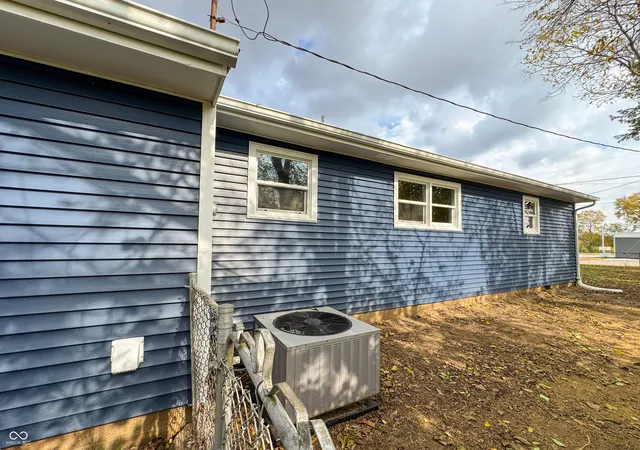 8th image of 235 Linden St, Terre Haute, IN 47804 | MLS# 22072908